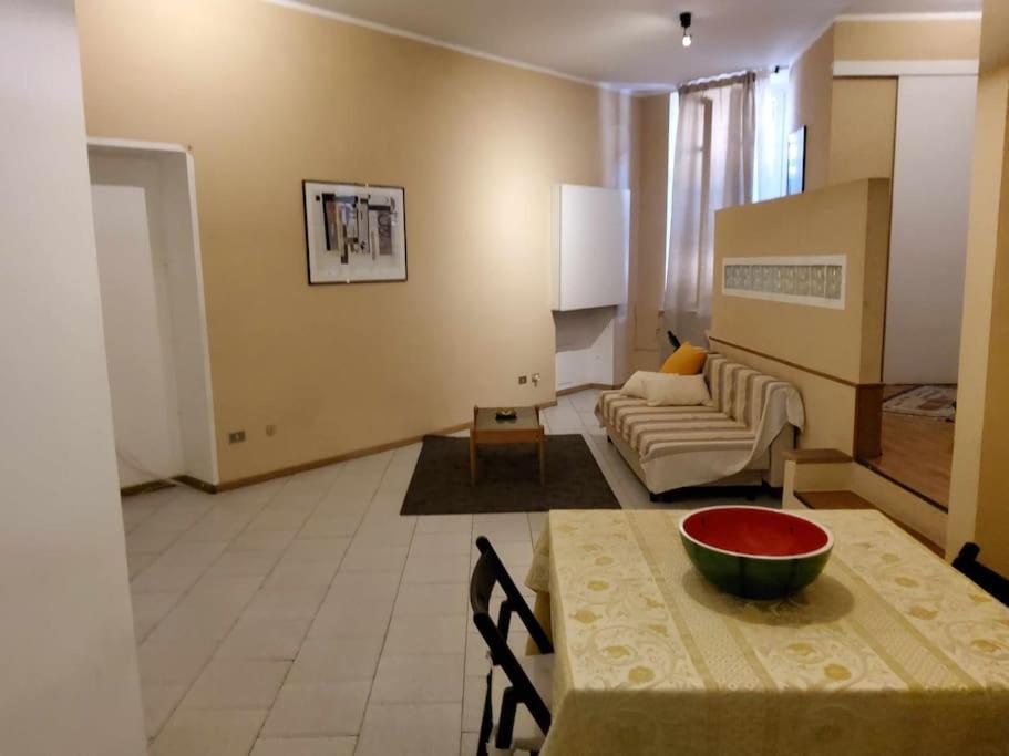 Апартаменты Antica Casa Odone Асти Экстерьер фото